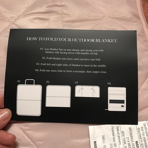 Firm UGG outdoor folding blanket brand new(firm no offer please ) - Picture 12 of 15